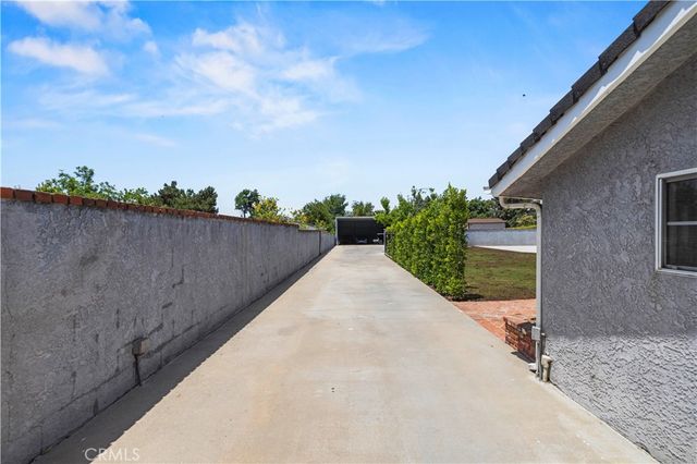 9141 Wheatland Ave, Sun Valley, CA 91352