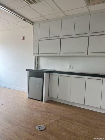 136-31 41st Avenue 5D, Flushing, NY 11355