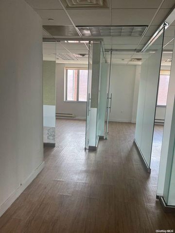 136-31 41st Avenue 5D, Flushing, NY 11355