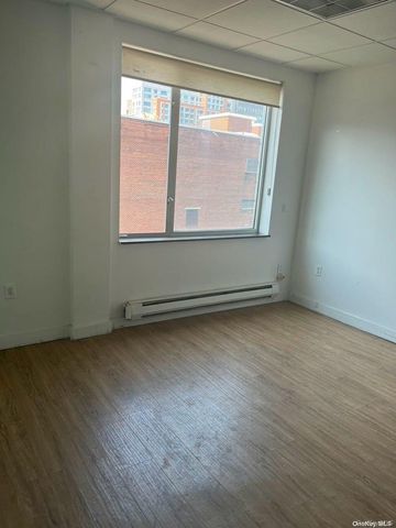 136-31 41st Avenue 5D, Flushing, NY 11355
