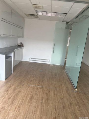 136-31 41st Avenue 5D, Flushing, NY 11355