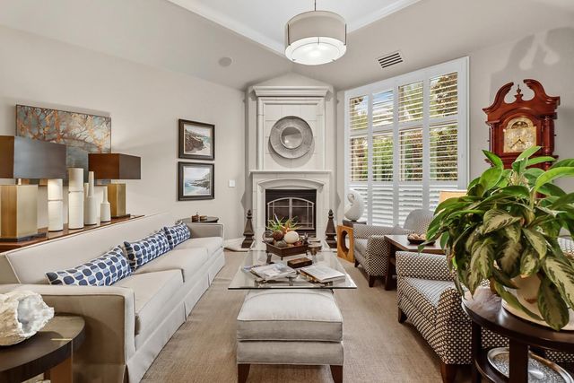 2430 Pavilions Place Ln #606, Sacramento, CA 95825