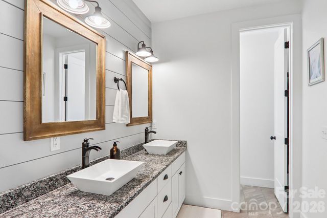 107 New Pinner Place, Arden, NC 28704