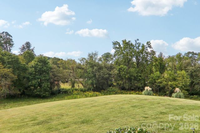 107 New Pinner Place, Arden, NC 28704
