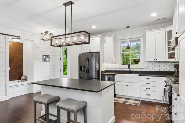 107 New Pinner Place, Arden, NC 28704