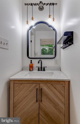 12081 LAPLATA RD, Waldorf, MD 20602