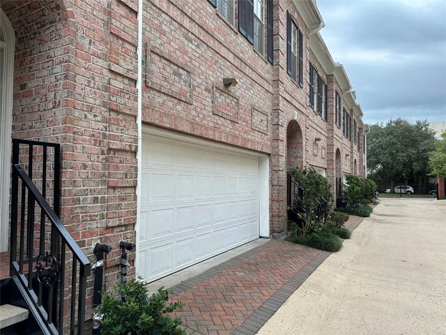 6857 Staffordshire Boulevard, Houston, TX 77030