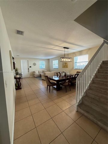 11628 SW 235th St, Homestead, FL 33032