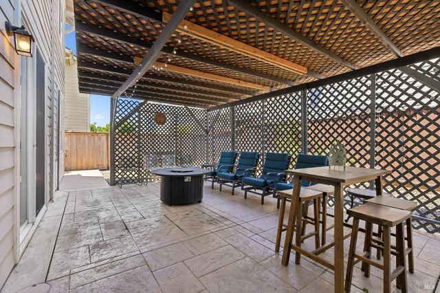 220 Golden Brook Ln, American Canyon, CA 94503