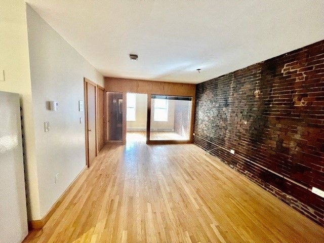 5 Thacher Court 1, Boston, MA 02113