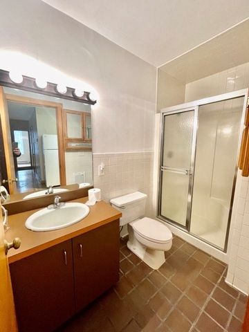 5 Thacher Court 1, Boston, MA 02113