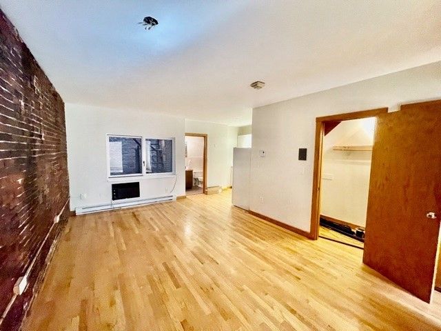 5 Thacher Court 1, Boston, MA 02113