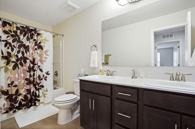 8489 Chickasaw Way, Plain City, OH 43064