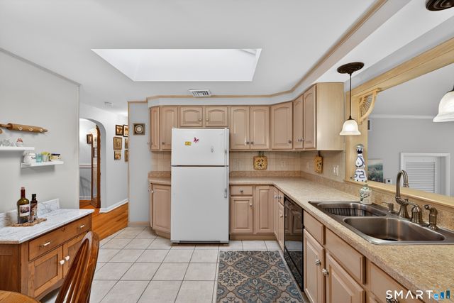 103 Maple Avenue, Old Saybrook, CT 06475