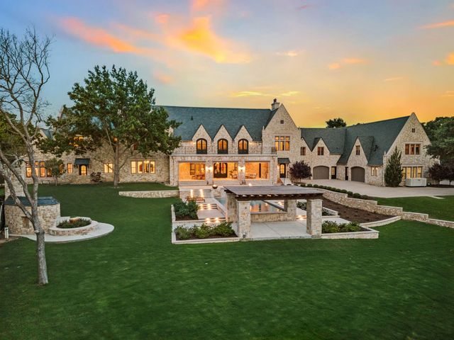 2105 Bayshore Drive, Flower Mound, TX 75022