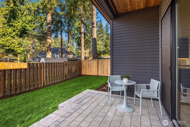 15014 SE 22nd Street, Bellevue, WA 98007