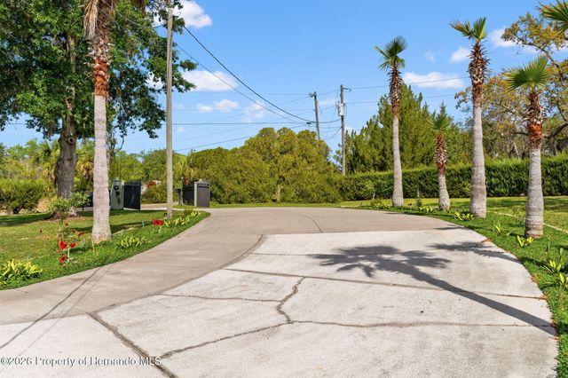 9050 Weeping Willow Street, Brooksville, FL 34613
