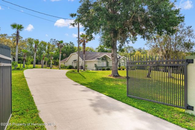 9050 Weeping Willow Street, Brooksville, FL 34613