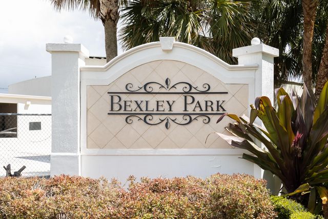 4802 W Bexley Park Drive, Delray Beach, FL 33445