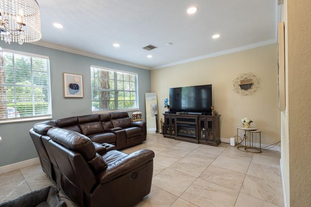 4802 W Bexley Park Drive, Delray Beach, FL 33445