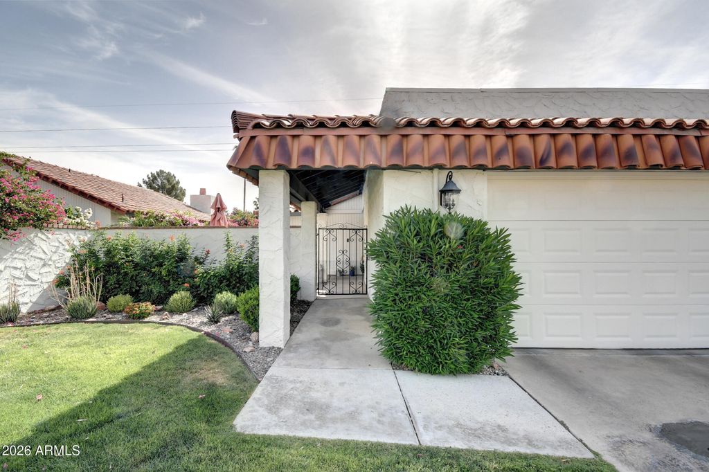 5718 N SCOTTSDALE Road, Paradise Valley, AZ 85253
