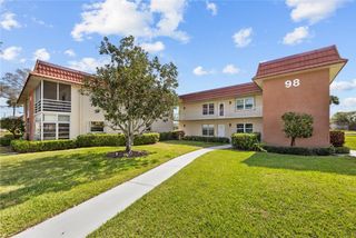 98 Spring Lake Drive 105, Vero Beach, FL 32962