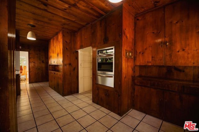8337 Lookout Mountain Avenue, Los Angeles, CA 90046