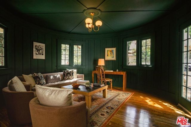 8337 Lookout Mountain Avenue, Los Angeles, CA 90046