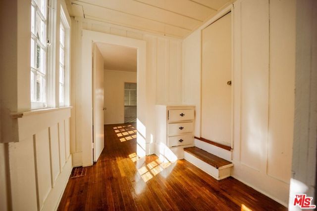 8337 Lookout Mountain Avenue, Los Angeles, CA 90046