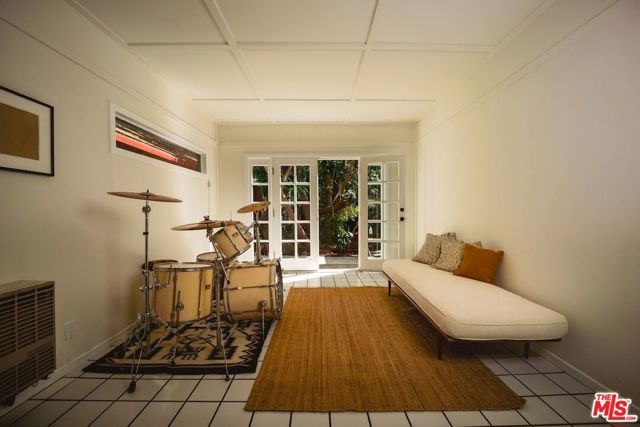 8337 Lookout Mountain Avenue, Los Angeles, CA 90046