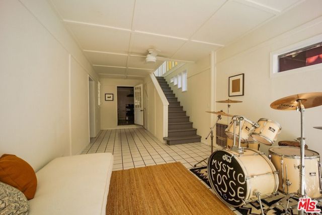 8337 Lookout Mountain Avenue, Los Angeles, CA 90046