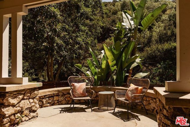 8337 Lookout Mountain Avenue, Los Angeles, CA 90046