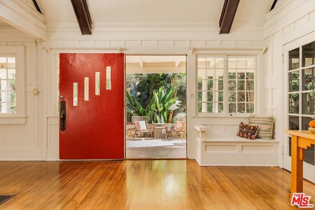 8337 Lookout Mountain Avenue, Los Angeles, CA 90046