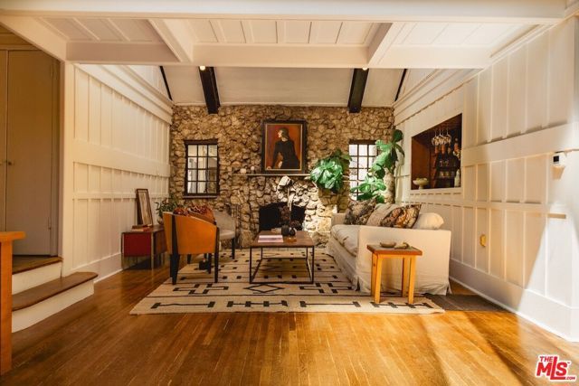 8337 Lookout Mountain Avenue, Los Angeles, CA 90046