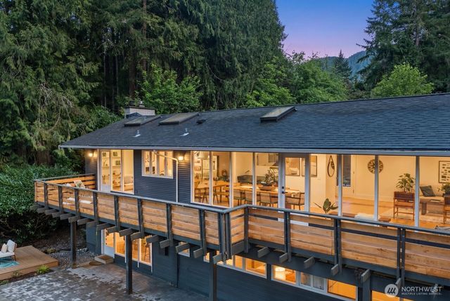 1520 Sycamore Drive SE, Issaquah, WA 98027