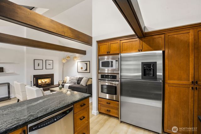 1520 Sycamore Drive SE, Issaquah, WA 98027