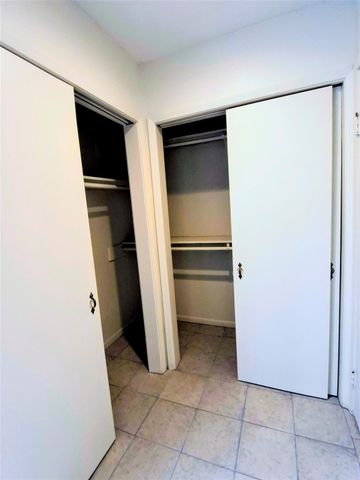 500 Tiki Drive 107, Tiki Island, TX 77554