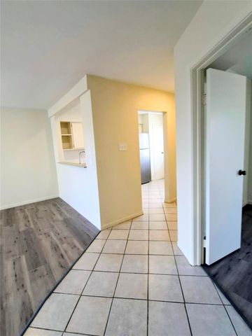 500 Tiki Drive 107, Tiki Island, TX 77554