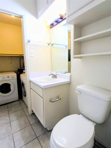 500 Tiki Drive 107, Tiki Island, TX 77554