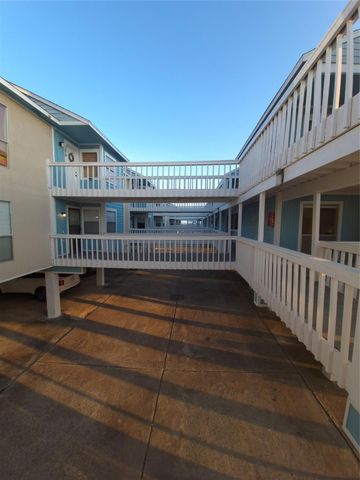 500 Tiki Drive 107, Tiki Island, TX 77554