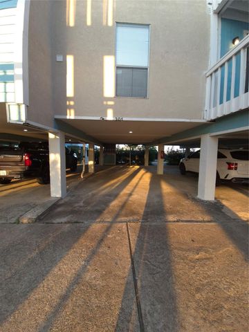 500 Tiki Drive 107, Tiki Island, TX 77554