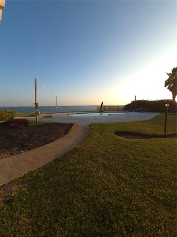 500 Tiki Drive 107, Tiki Island, TX 77554