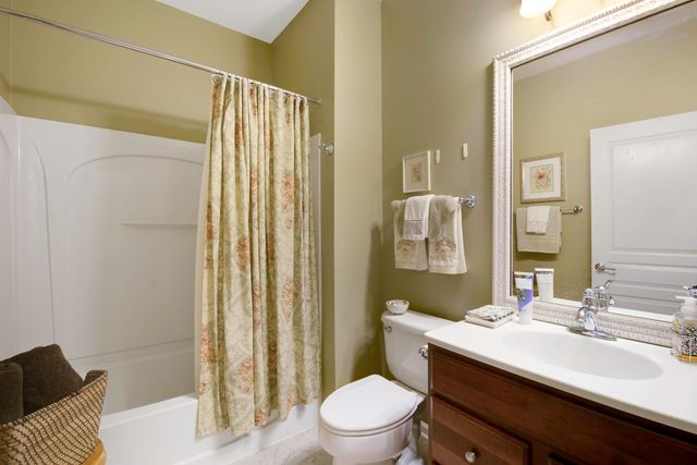 585 Tuscan View Drive, Elgin, IL 60124