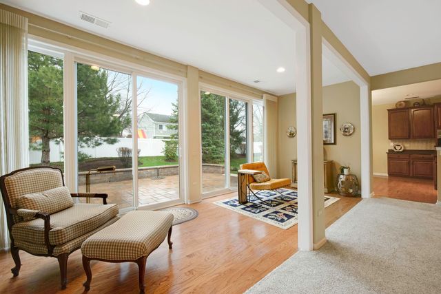 585 Tuscan View Drive, Elgin, IL 60124