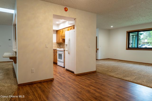 5716 N Parkwood Cir, Coeur D'alene, ID 83815