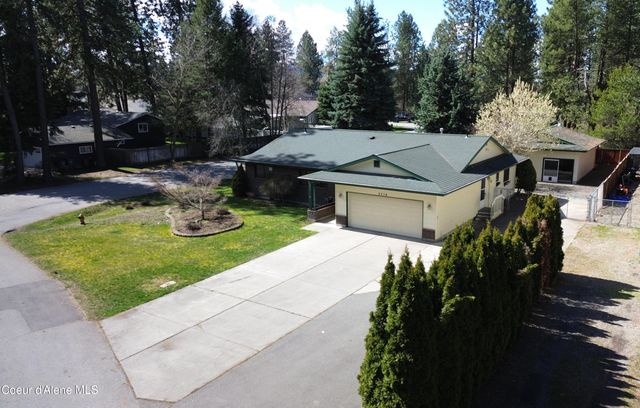 5716 N Parkwood Cir, Coeur D'alene, ID 83815