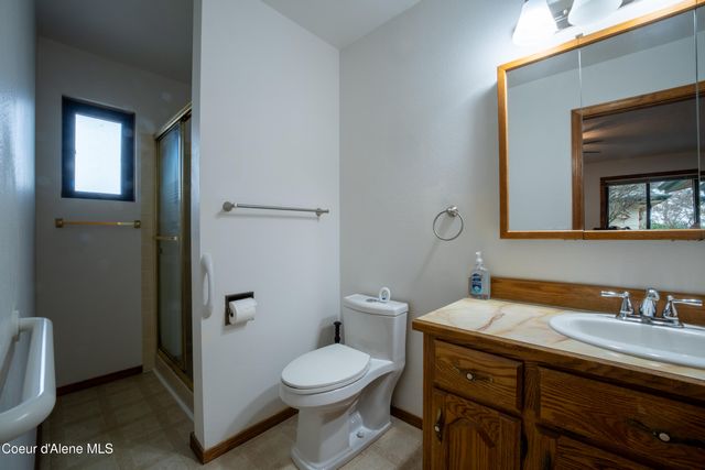 5716 N Parkwood Cir, Coeur D'alene, ID 83815