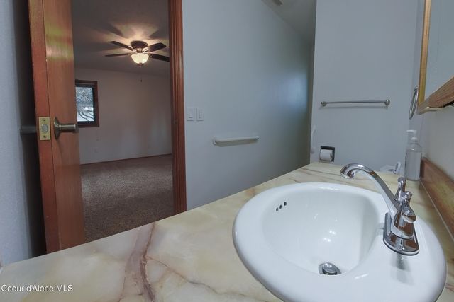 5716 N Parkwood Cir, Coeur D'alene, ID 83815