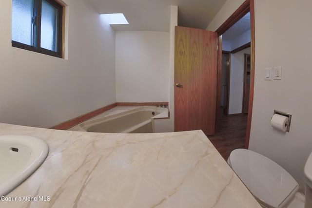 5716 N Parkwood Cir, Coeur D'alene, ID 83815