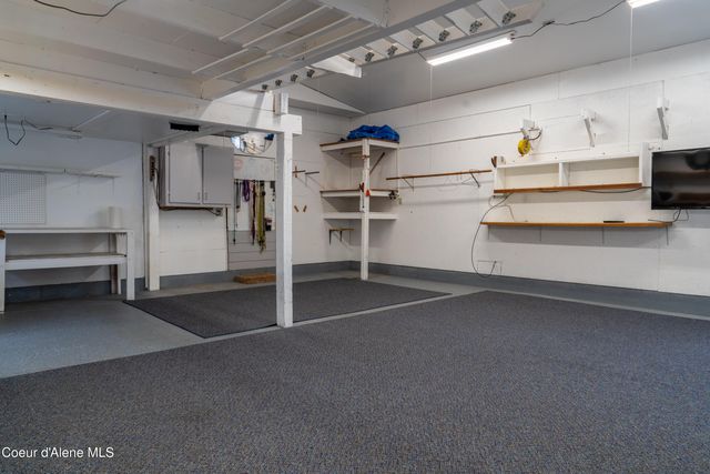 5716 N Parkwood Cir, Coeur D'alene, ID 83815